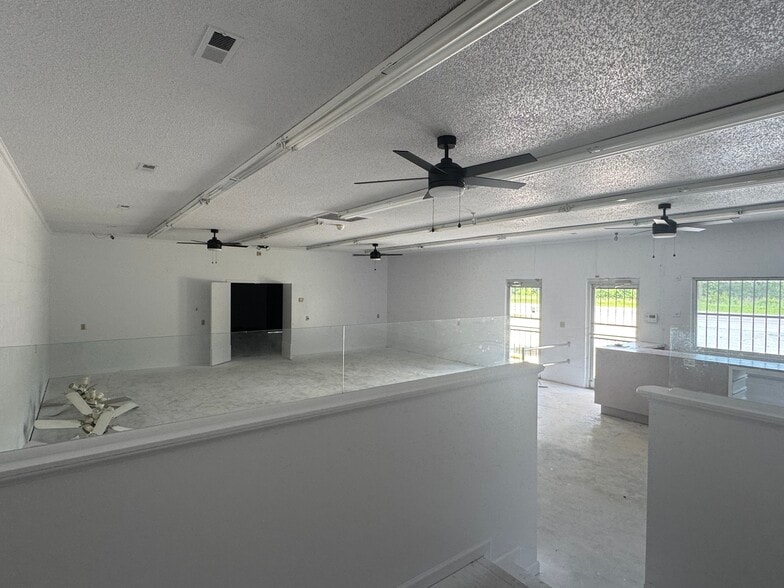 More Photos Of 5211 Andrew Jackson Hwy E, Leland Freestanding For Sale