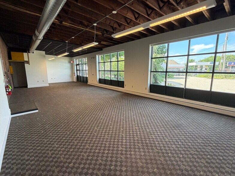 More Photos Of 19 Arbor St, Portland Office For Lease