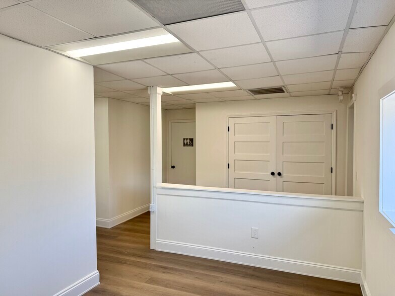 More Photos Of 6643 Jet Park Dr, North Charleston Warehouse For Lease