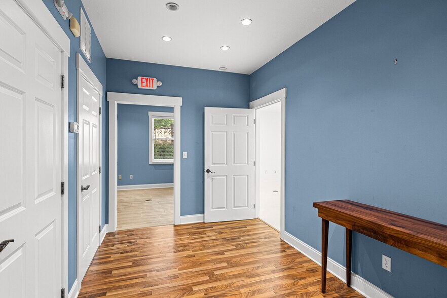 More Photos Of 14 Mimidis Ln, Swannanoa Office For Sale