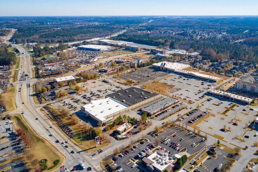More Photos Of 1901-1945 Jonesboro Rd, McDonough Storefront For Lease