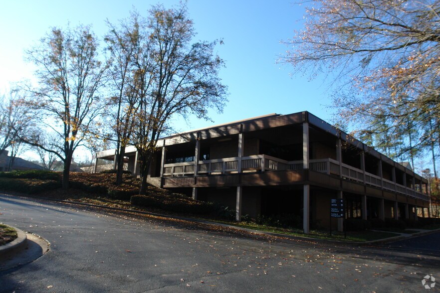 More Photos Of 3000 Business Park Dr, Norcross Unknown For Lease