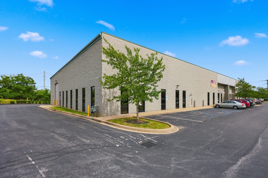More Photos Of 2380 Fortune Dr, Lexington Light Manufacturing For Lease
