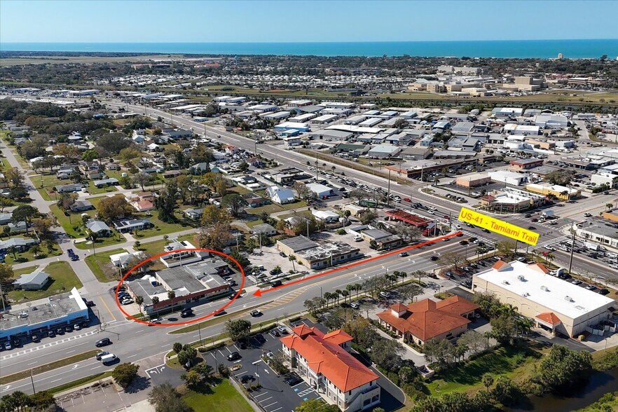 More Photos Of 738 -744 E Venice Ave, Venice General Retail For Sale