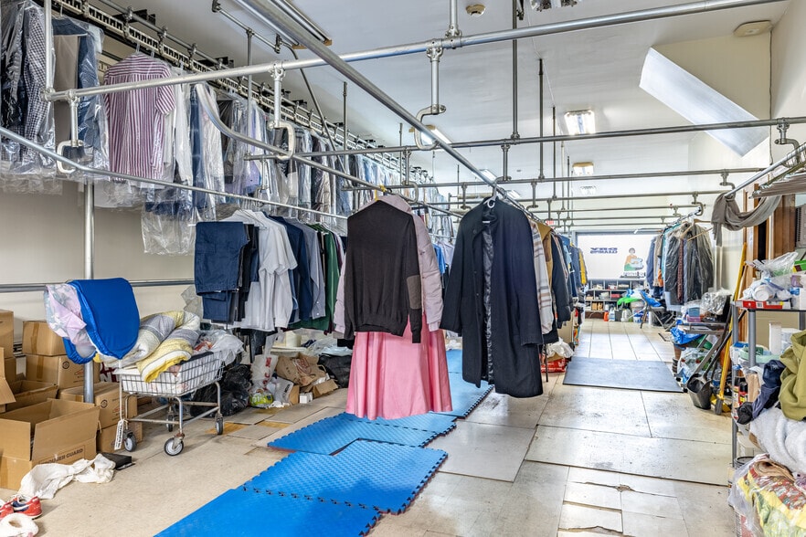 More Photos Of 2004-2006 Bergenline Ave, Union City Apartments For Sale