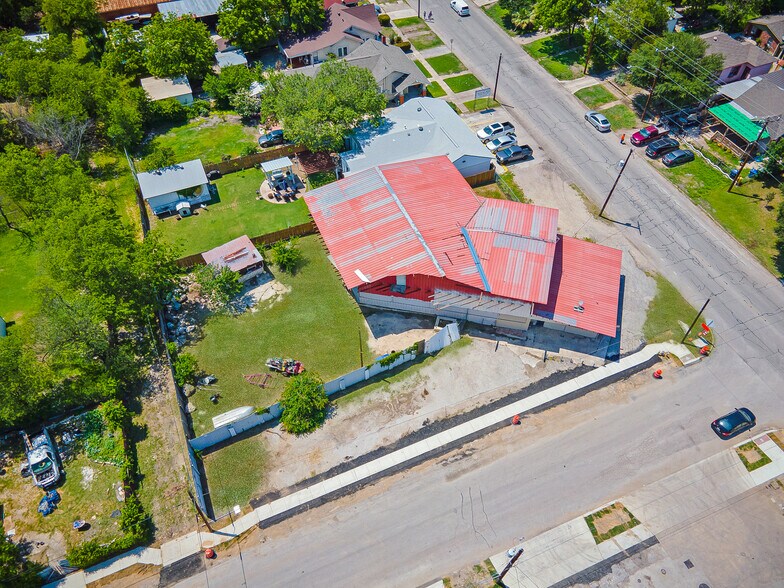 More Photos Of 800 Cincinnati Ave, San Antonio Freestanding For Sale