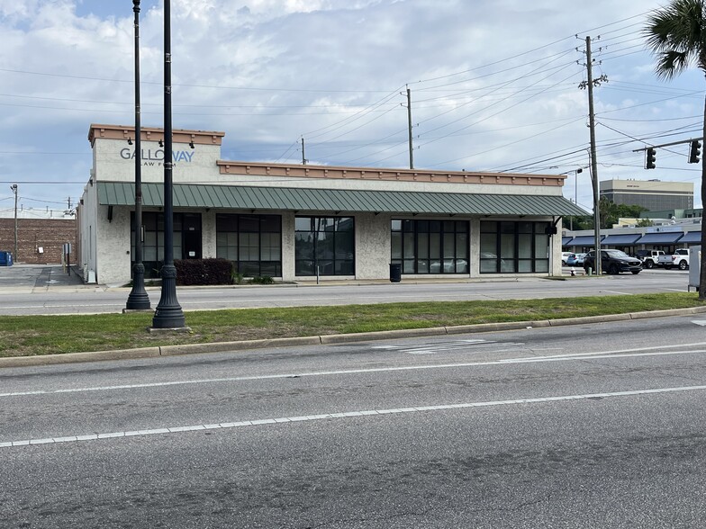 Primary Photo Of 110 E Garden St, Pensacola Office For Lease