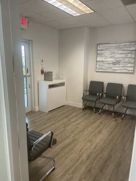 More Photos Of 2731 Executive Park Dr, Weston Medical For Lease