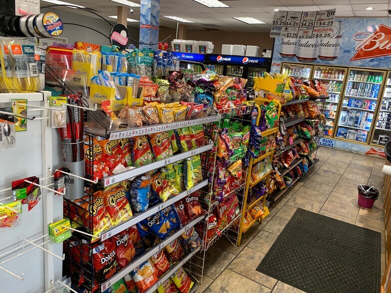 More Photos Of 12666 State Highway 31 W, Tyler Storefront For Sale