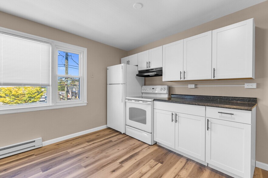 More Photos Of 1145-1147 New Britain Ave, West Hartford Apartments For Sale