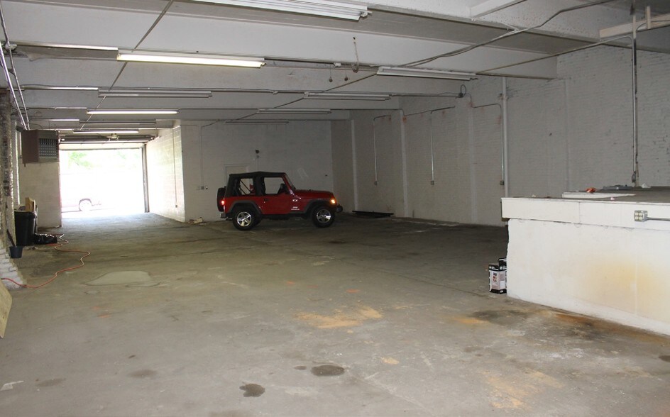 More Photos Of 4568 Penn Ave, Pittsburgh Industrial For Sale