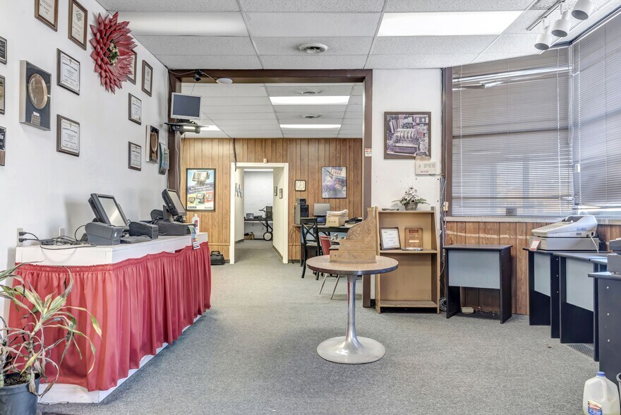 More Photos Of 6608 West Florissant Ave, Jennings Manufacturing For Sale