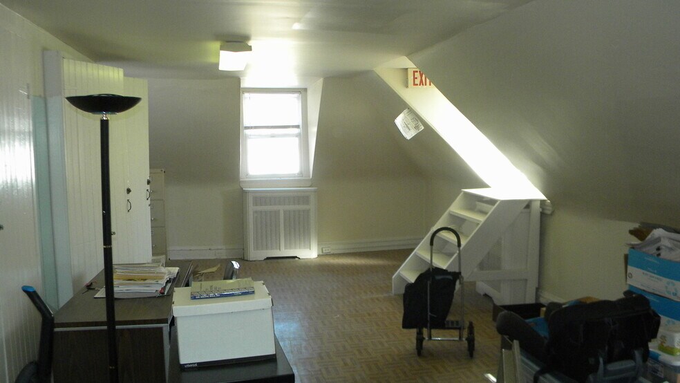 More Photos Of 6323 Burbridge St, Philadelphia Healthcare For Sale