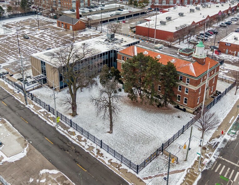 More Photos Of 301 Mount Elliott St, Detroit Office Residential For Sale