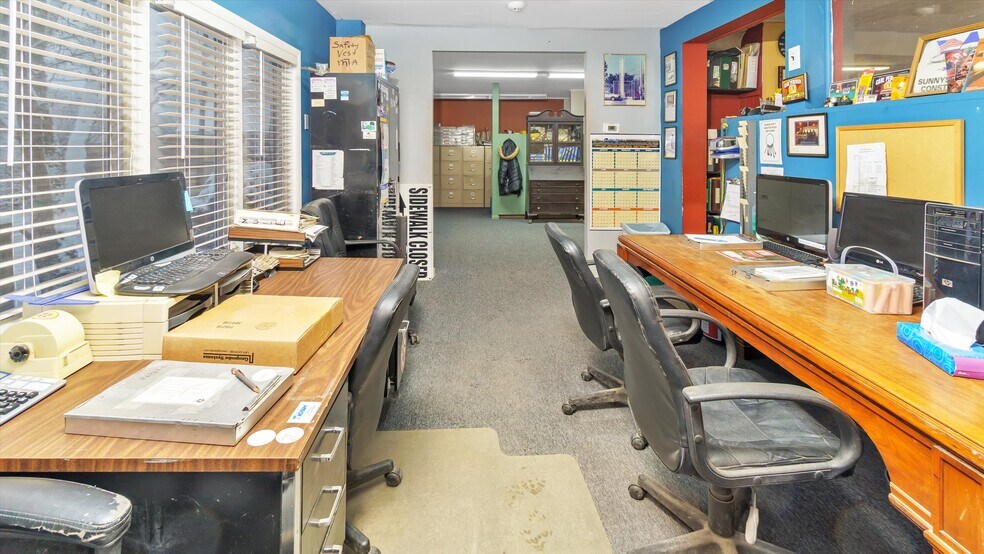 More Photos Of 32 Chichester Ave, Center Moriches Industrial For Sale