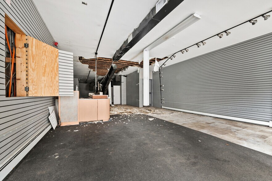 More Photos Of 507 32nd St, Union City Storefront Retail Office For Sale