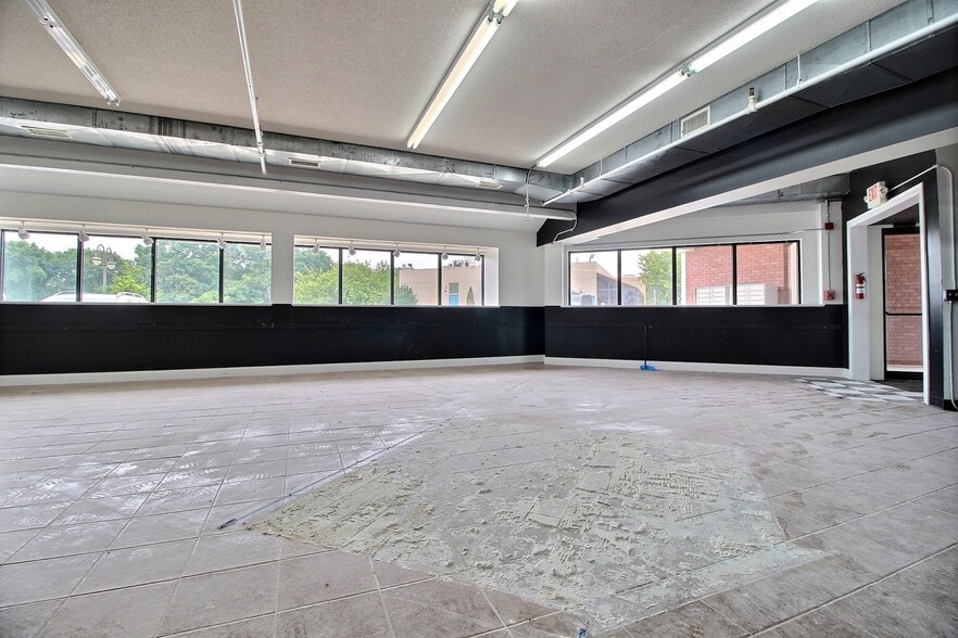 More Photos Of 267 Post Rd, Westerly General Retail For Lease