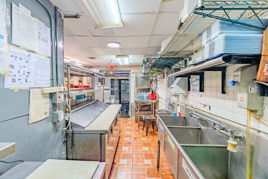 More Photos Of 365 N Royal Poiciana Blvd, Miami Springs Restaurant For Lease