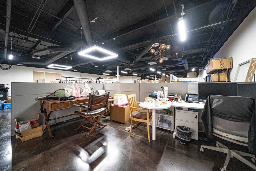 More Photos Of 2001 Saturn St, Monterey Park Light Distribution For Sale