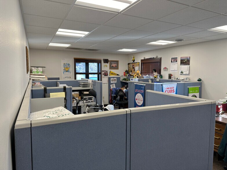 More Photos Of 823 N Cedar St, Monticello Industrial For Lease