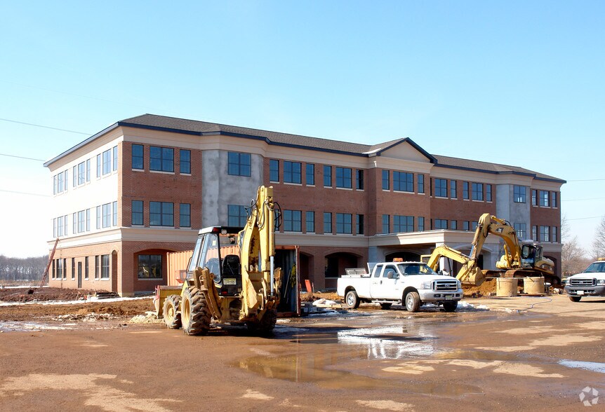 More Photos Of 2 Research Way, Monroe Township Medical For Lease