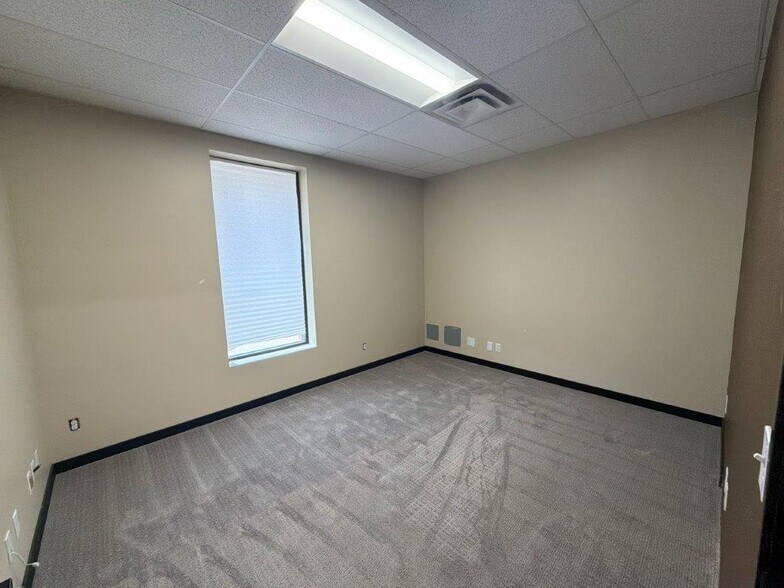 More Photos Of 825-855 Railroad St, Elko Medical For Lease