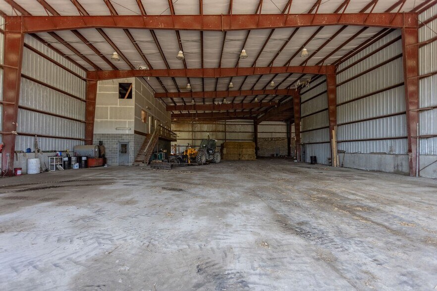 More Photos Of 398 Main St, Roulette Warehouse For Sale