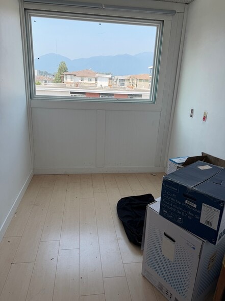 More Photos Of 9200 Mary St, Chilliwack Storefront Retail Office For Sale