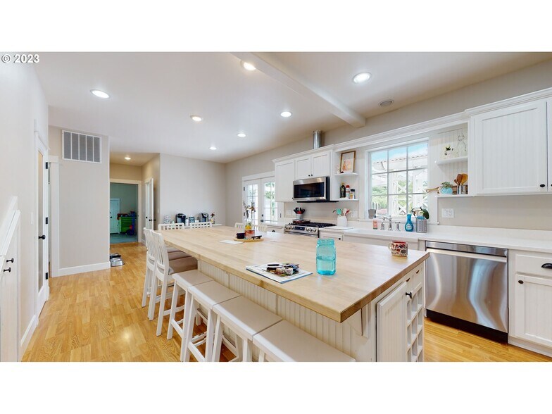 More Photos Of 250 68th St, Springfield Continuing Care Retirement Community For Sale