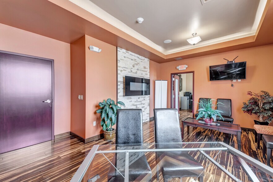 More Photos Of 2411 Holmgren Way, Green Bay Healthcare For Lease