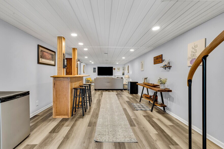 More Photos Of 5643 Yankee St, Fredericktown Specialty For Sale