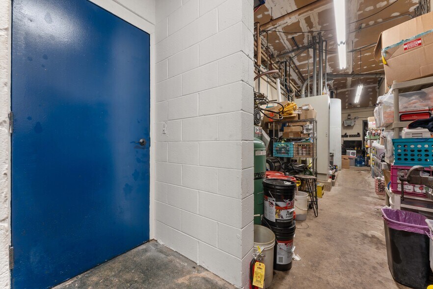 More Photos Of 81 Route 31 N, Pennington Freestanding For Sale
