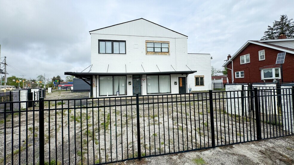 More Photos Of 2709 Westerville Rd, Columbus Light Manufacturing For Sale