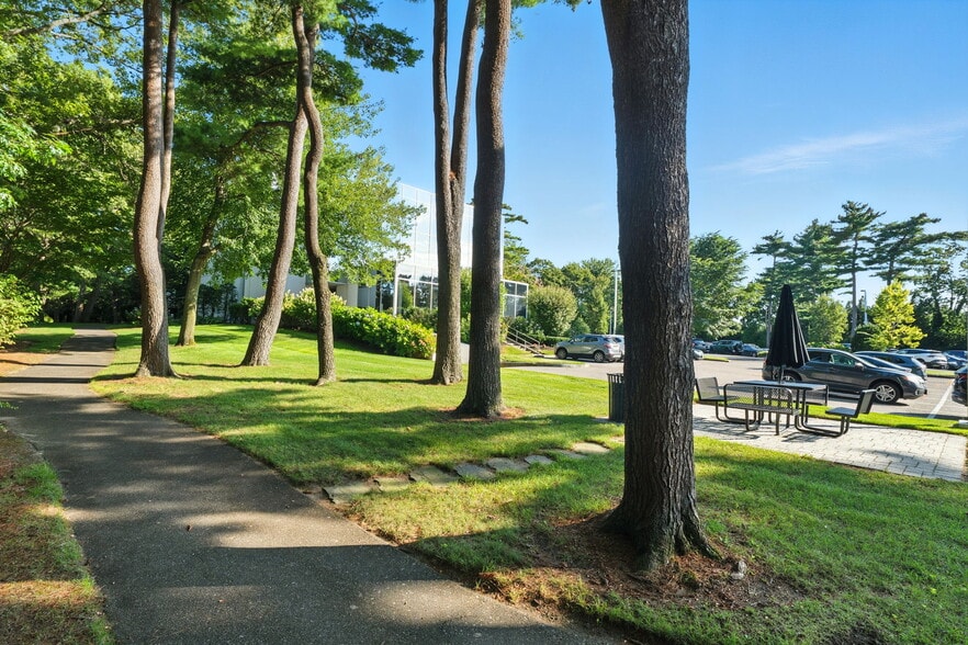 More Photos Of 700 Veterans Memorial Hwy, Hauppauge Unknown For Lease