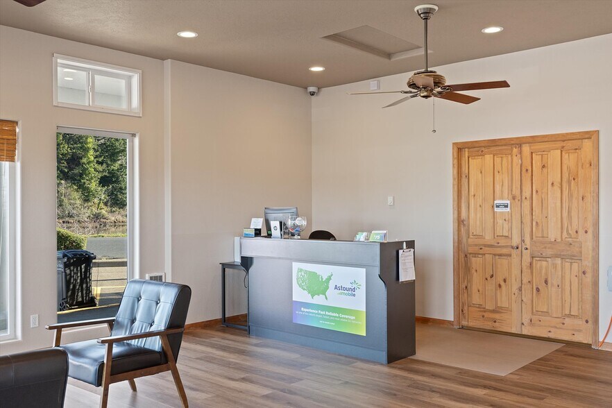 More Photos Of 385 NE Alsea Hwy, Waldport General Retail For Sale