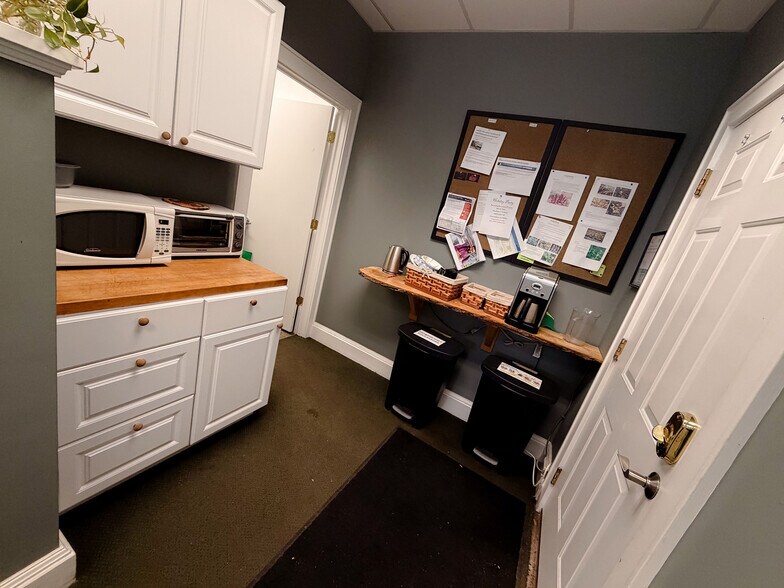 More Photos Of 5420 W State St, Milwaukee Distribution For Lease