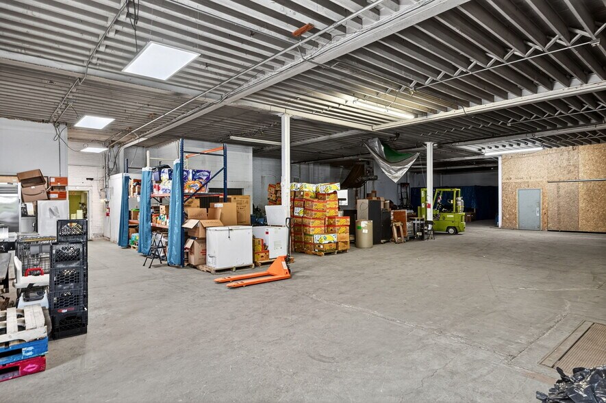 More Photos Of 168-171 Bower Street Ext, Montgomery Manufacturing For Sale