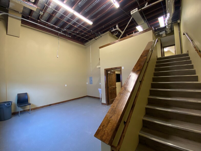 More Photos Of 1933 Dolores Way, Carbondale Industrial For Lease