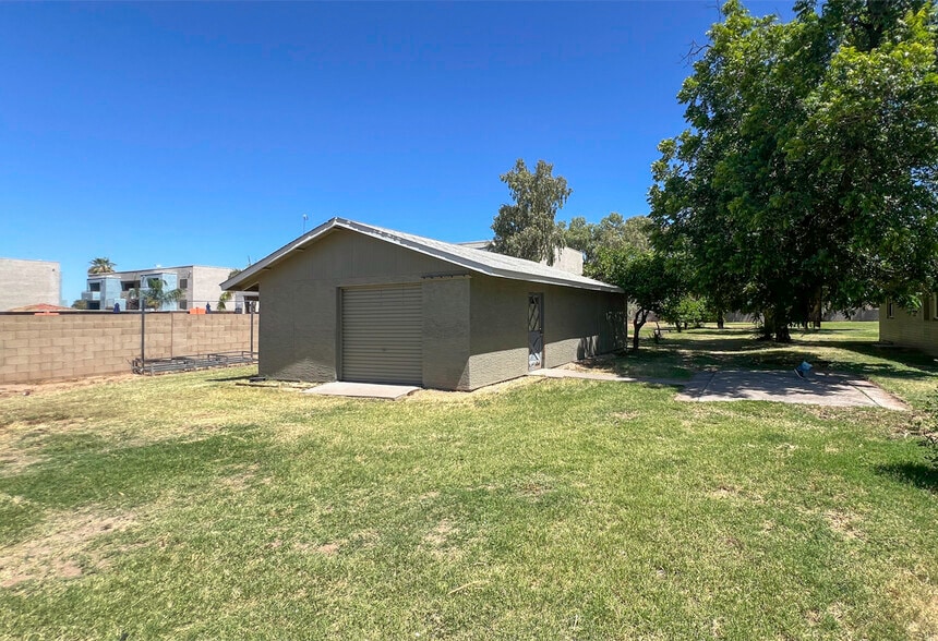 More Photos Of 958 W Main St, Mesa Flex For Lease