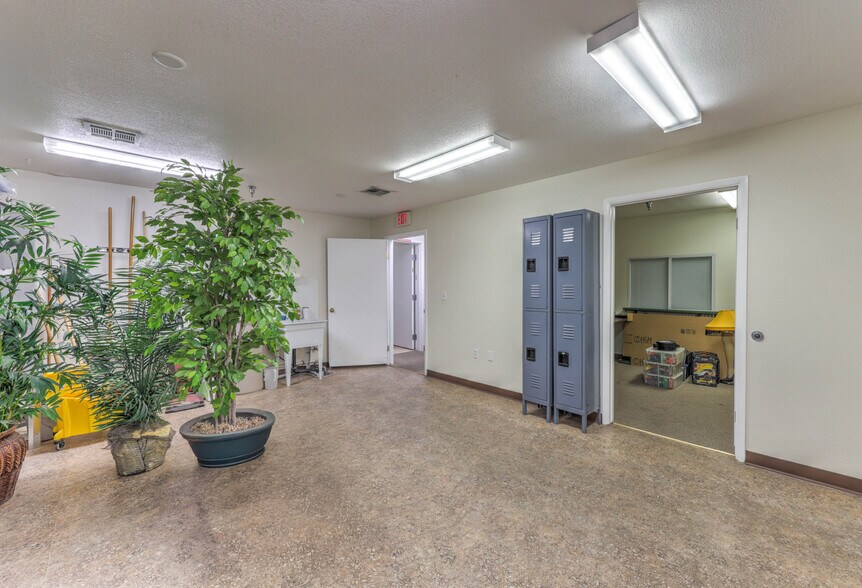 More Photos Of 141 Cassia Way, Henderson Industrial For Sale
