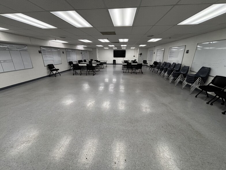 More Photos Of 1100 Airport Road, Shelby Manufacturing For Sale