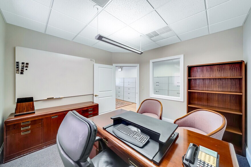 More Photos Of 124 S York Rd, Hatboro Office For Sale