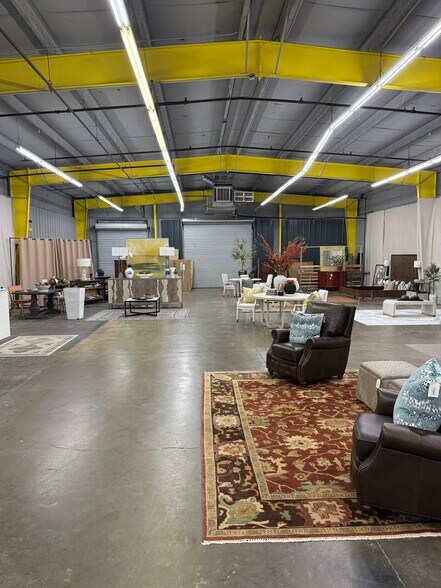 More Photos Of 3406 W Main St, Tupelo Industrial For Lease