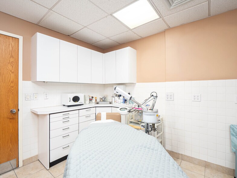 More Photos Of 205 E 78th St, New York Apartments For Sale