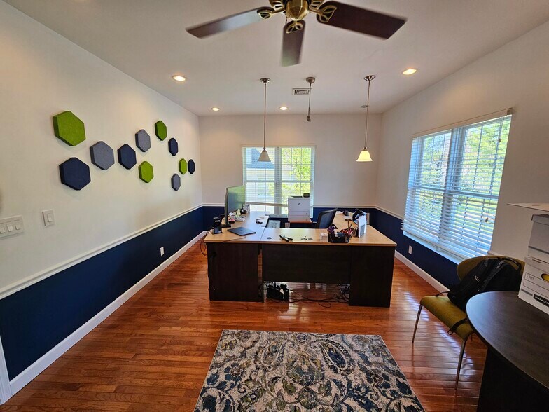 More Photos Of 4 Walter Foran Blvd, Flemington Office For Lease
