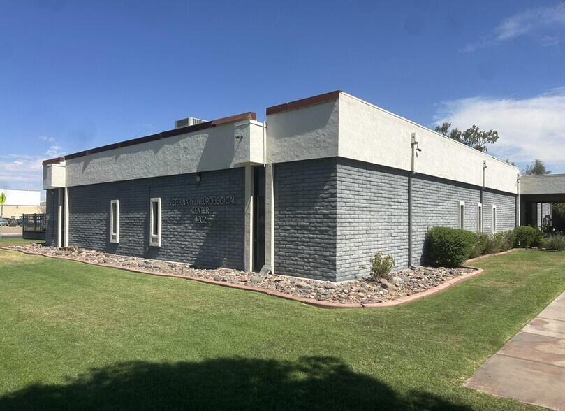 Primary Photo Of 4202 E Raymond St, Phoenix Service For Sale