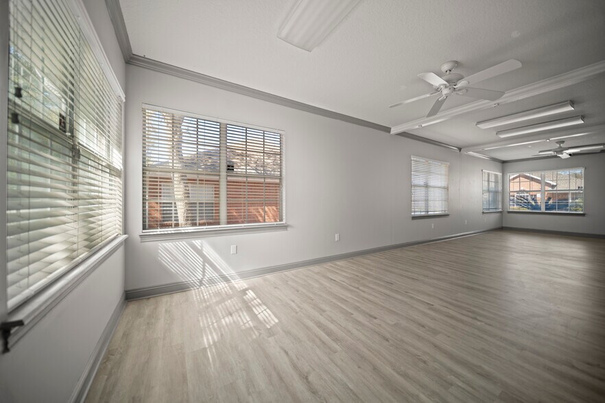 More Photos Of 6817 Southpoint Pky, Jacksonville Loft Creative Space For Lease