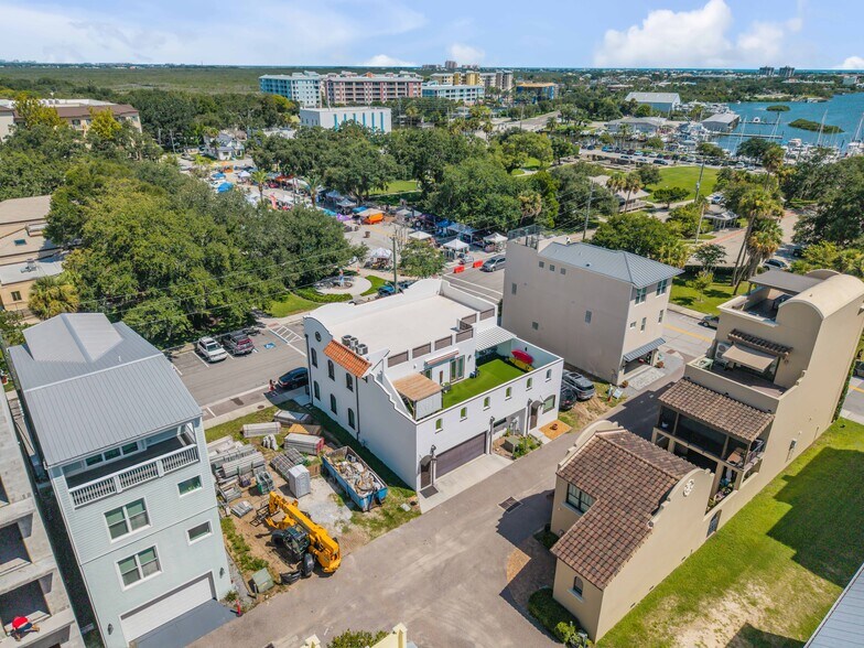 More Photos Of 136 Julia St, New Smyrna Beach Flex For Sale