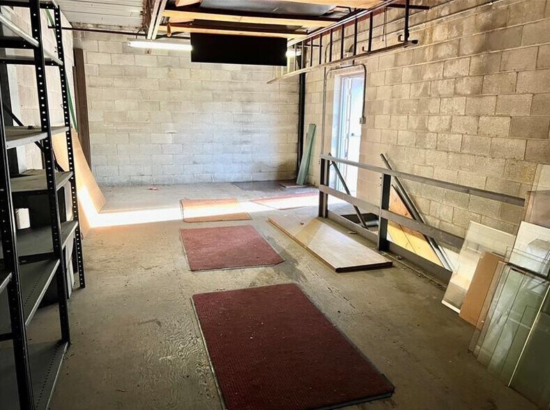 More Photos Of 3211 4th Ave, Beaver Falls Storefront Retail Office For Lease