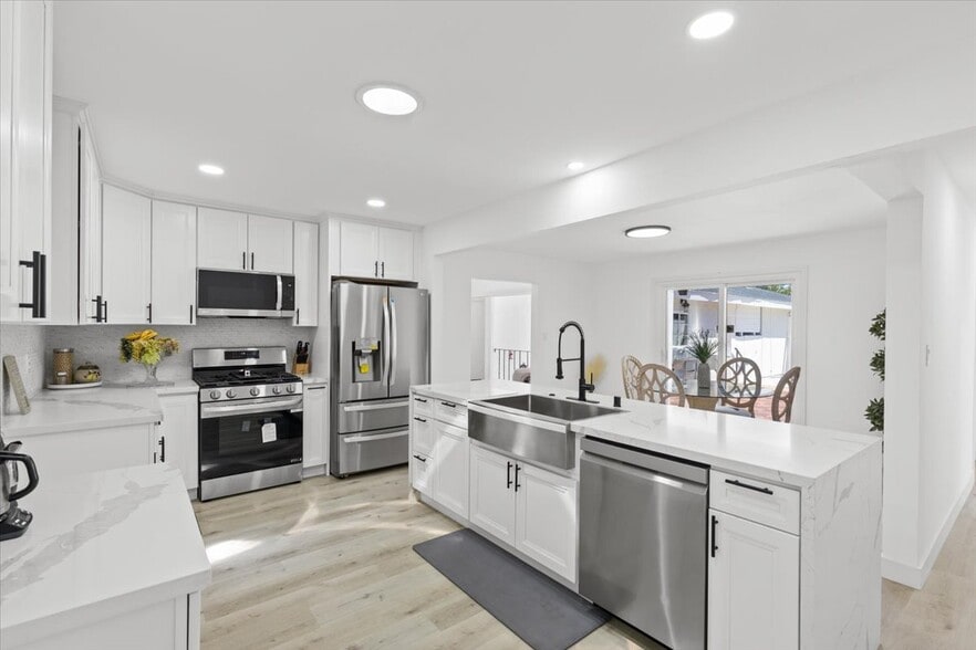 More Photos Of 5590 Shasta Ln, La Mesa Apartments For Sale